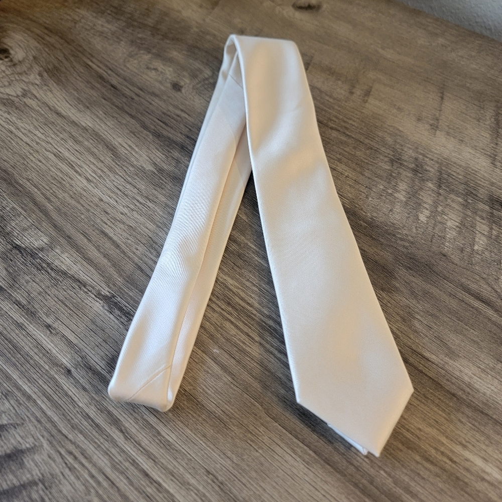 Apt. 9 Cream Tie Classic Solid Design